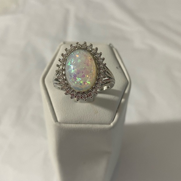 EMERALD FLOWER WEDDING BRIDAL ENGAGMENT PROMISE RING - Picture 3 of 10